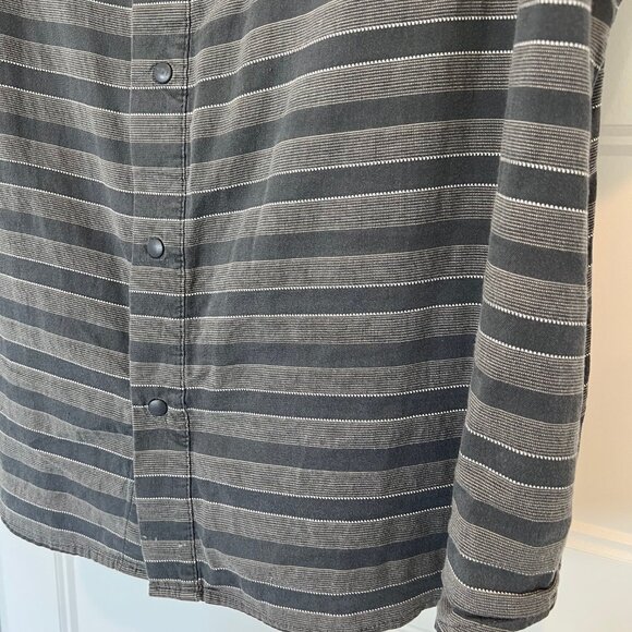 Columbia Men Size XXL Shoals Point Short Sleeve Shirt Snap Button Up Shirt - Picture 4 of 8